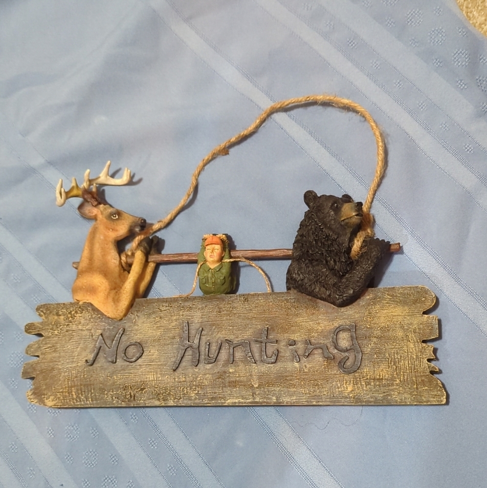 🦌Deer Hunter Humor Dimensional Hard Resin Wall  Plaque 13.6" x 10" New WithTags - Picture 4 of 10